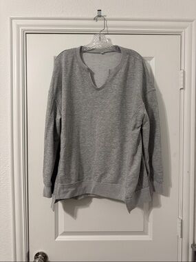 Women's Gray Notch-Neck Pullover Sweatshirt